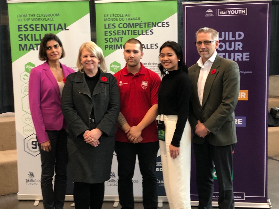 DES INVITÉS DE MARQUE ET DES ÉLÈVES SE RÉUNISSENT AU BRITISH COLUMBIA INSTITUTE OF TECHNOLOGY, À BURNABY, EN C.-B., POUR LE LANCEMENT DE LA 15ESEMAINE NATIONALE DES MÉTIERS SPÉCIALISÉS ET DES TECHNOLOGIES